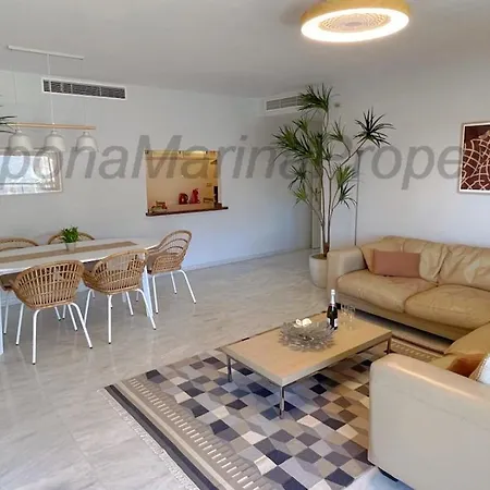 Emp 15, Large Beachside Apartment, El Coral, * Estepona