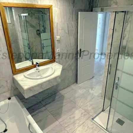 Emp 15, Large Beachside Apartment, El Coral, Διαμέρισμα *